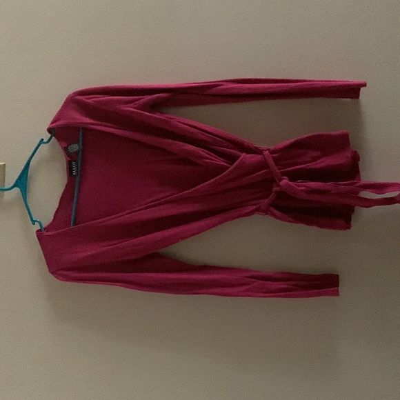 Sweater - Picture 4 of 4